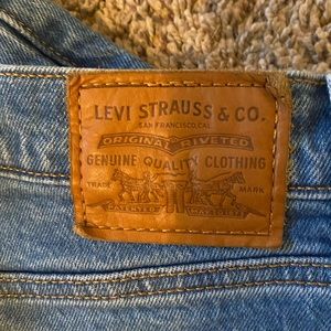 Levi Wedgie Mom Jean